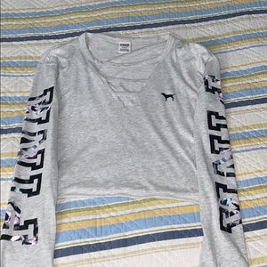 Victoria’s Secret Pink cropped long sleeve shirt